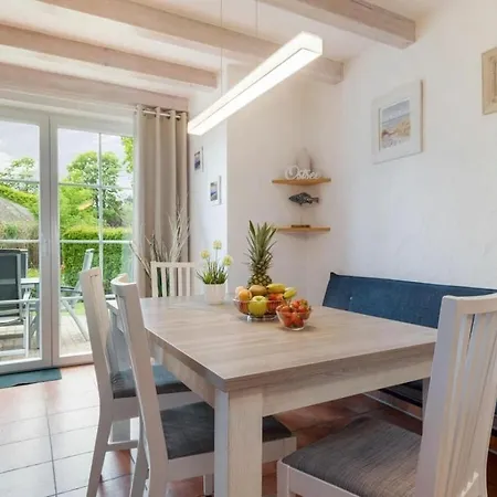 In With Swimming Pool * Цингст