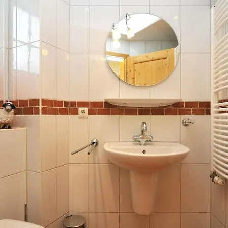 In With Swimming Pool Цингст