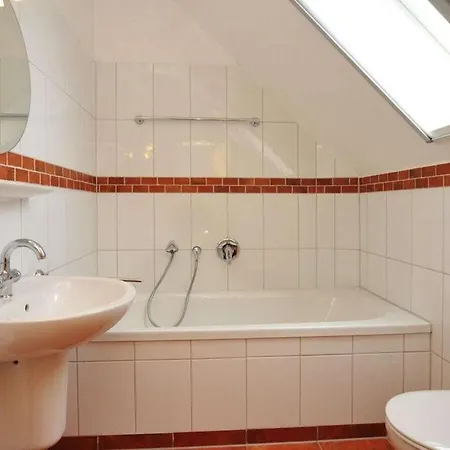 In With Swimming Pool Цингст