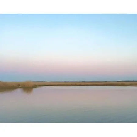 In With Swimming Pool Дом отдыха *