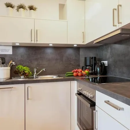 In With Swimming Pool Дом отдыха *