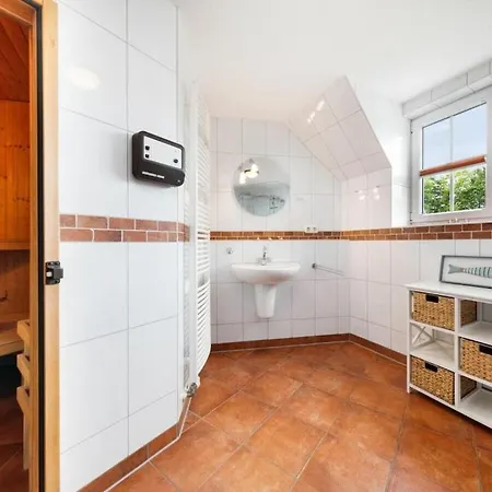 Дом отдыха In With Swimming Pool *